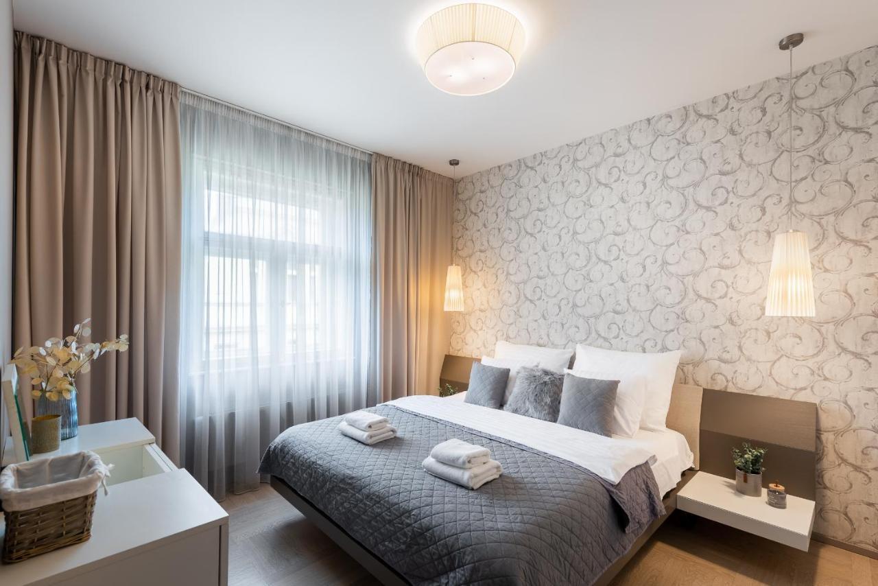 New Luxury Apt With Ac&Parking In The Center Of Prague Leilighet Eksteriør bilde
