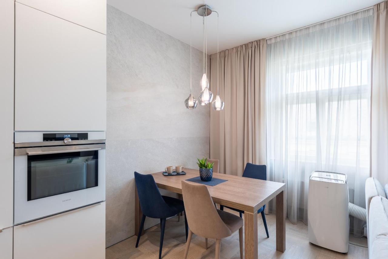 New Luxury Apt With Ac&Parking In The Center Of Prague Leilighet Eksteriør bilde