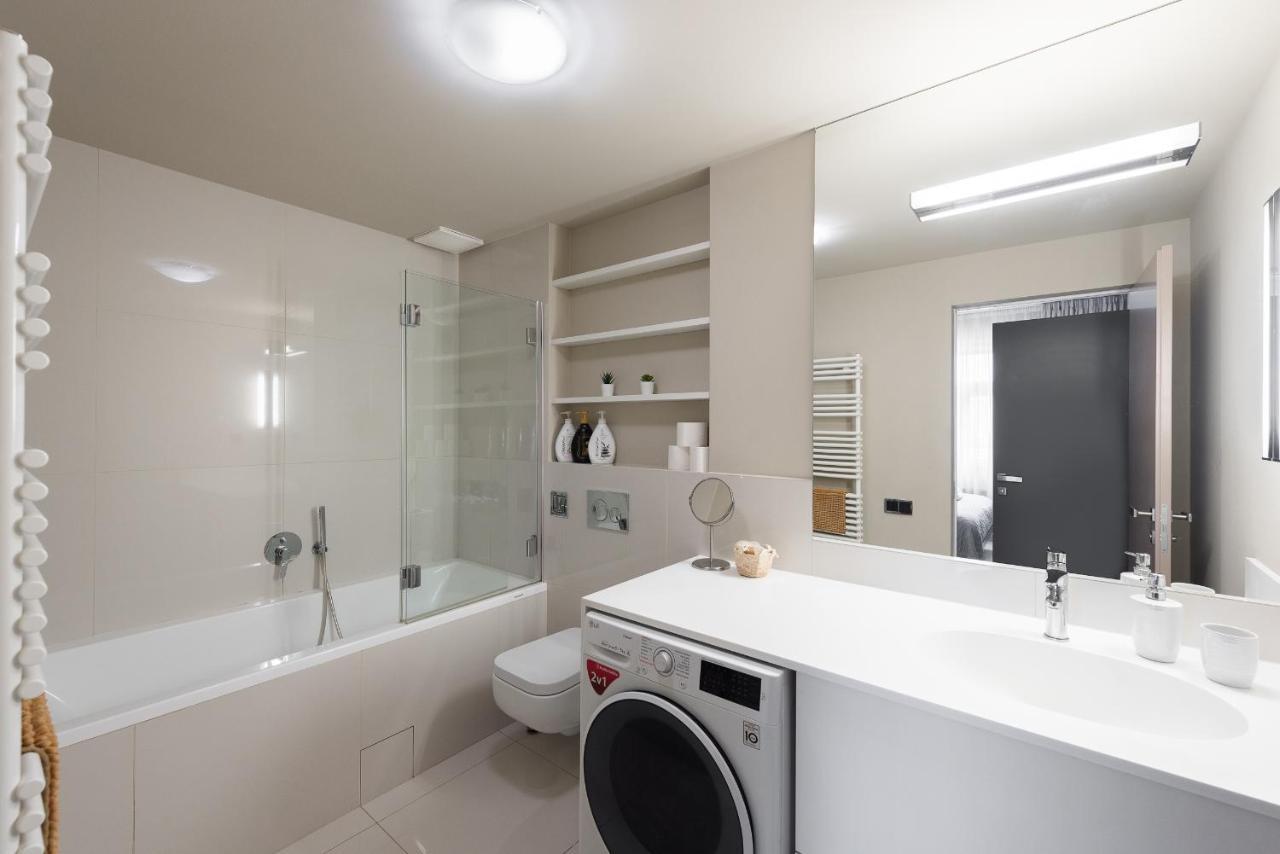 New Luxury Apt With Ac&Parking In The Center Of Prague Leilighet Eksteriør bilde