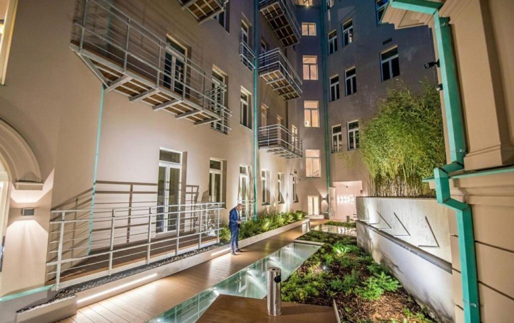 New Luxury Apt With Ac&Parking In The Center Of Prague Leilighet Eksteriør bilde